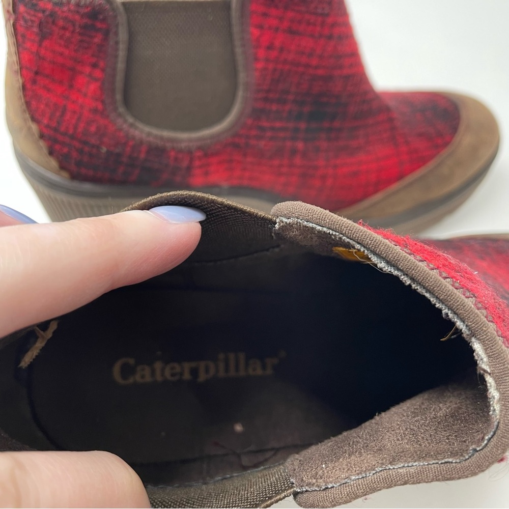 CAT Caterpillar Red Plaid Ankle Booties Size 8 - Picture 8 of 9
